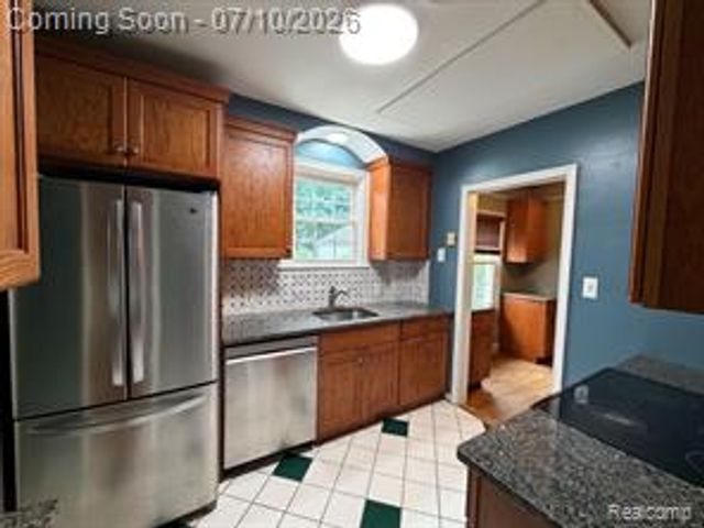 643 N Rosevere Avenue, Dearborn, MI 48128