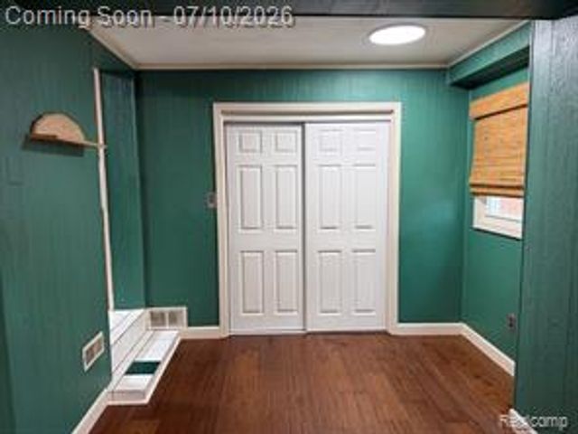 643 N Rosevere Avenue, Dearborn, MI 48128