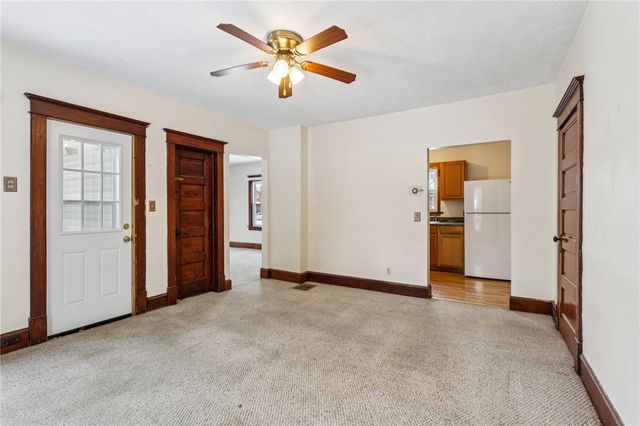 14 Elm St, Bessemer, PA 16112