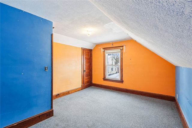 14 Elm St, Bessemer, PA 16112