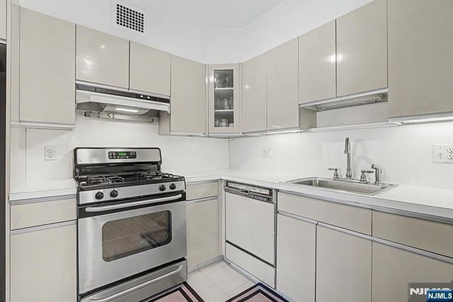 5 Horizon 2506, Fort Lee, NJ 07024