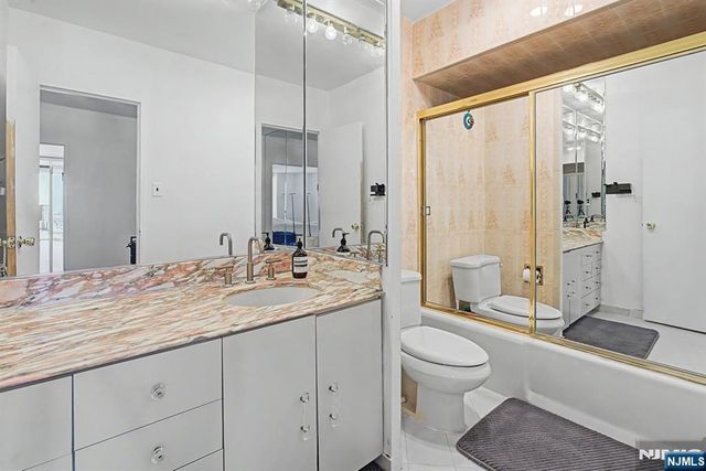 5 Horizon 2506, Fort Lee, NJ 07024