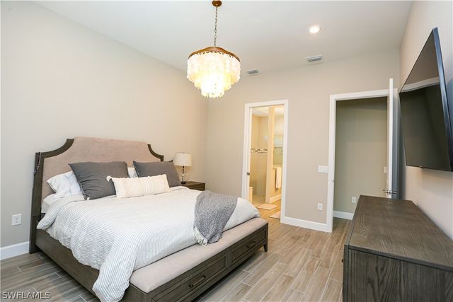 9716 Everglades DR, Naples, FL 34120