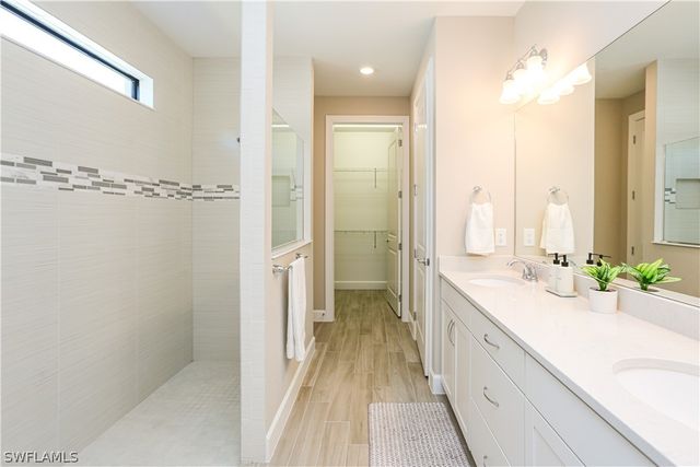 9716 Everglades DR, Naples, FL 34120