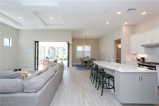 9716 Everglades DR, Naples, FL 34120