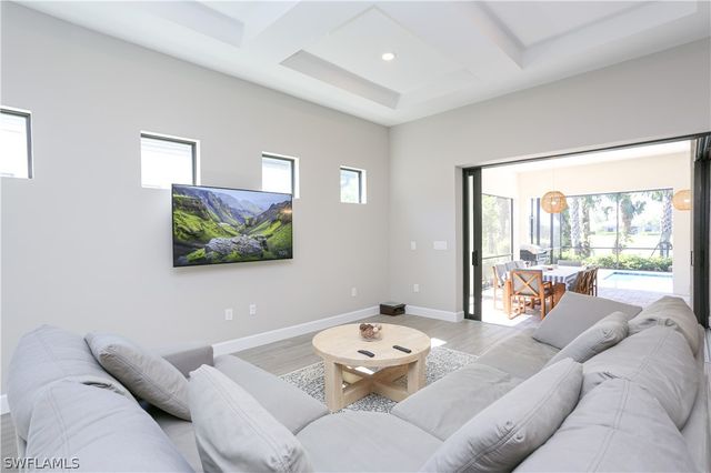 9716 Everglades DR, Naples, FL 34120