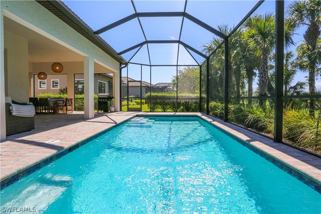 9716 Everglades DR, Naples, FL 34120