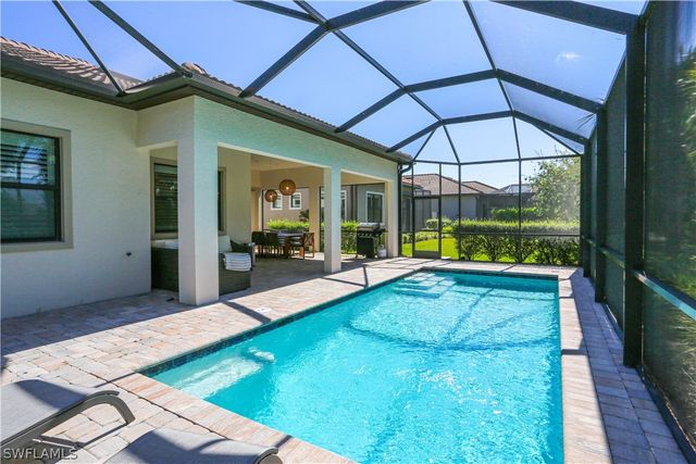 9716 Everglades DR, Naples, FL 34120