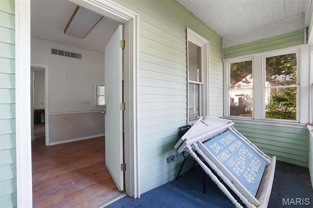 2801 Brown Street, Alton, IL 62002