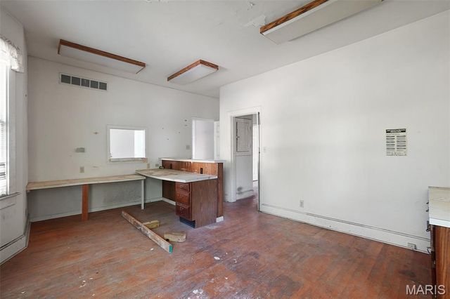 2801 Brown Street, Alton, IL 62002