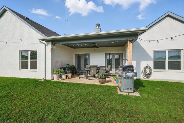 121 Bluegrass Trail, Springtown, TX 76082