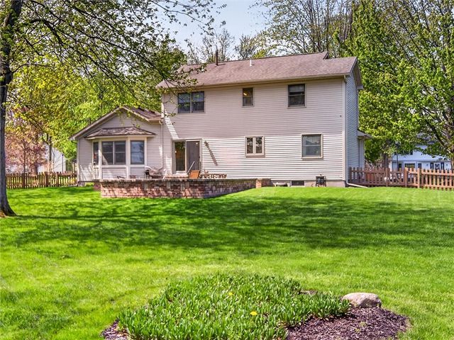 1083 Macintosh Drive, Greece, NY 14626
