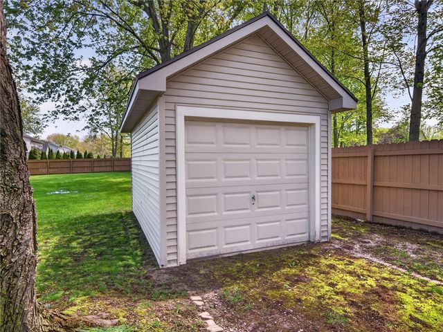 1083 Macintosh Drive, Greece, NY 14626