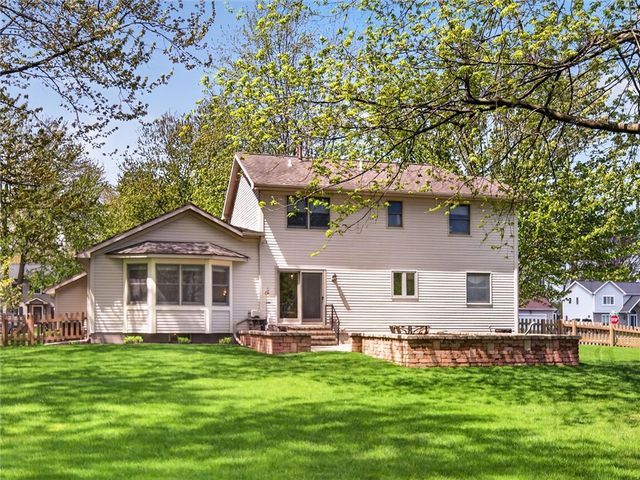 1083 Macintosh Drive, Greece, NY 14626