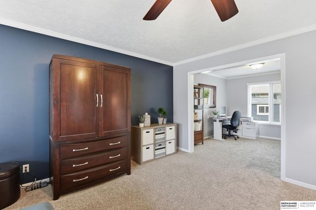 21750 Erin Circle, Gretna, NE 68028