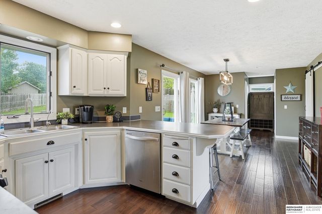 21750 Erin Circle, Gretna, NE 68028