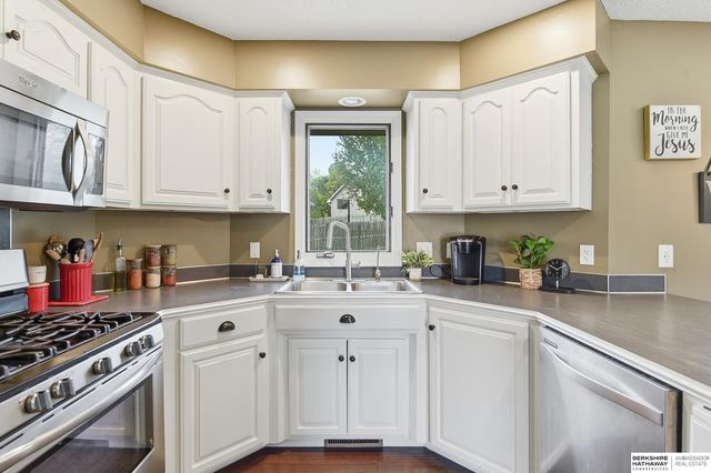 21750 Erin Circle, Gretna, NE 68028
