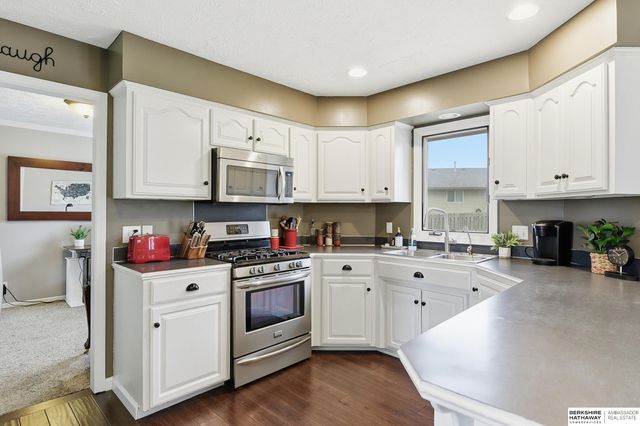 21750 Erin Circle, Gretna, NE 68028