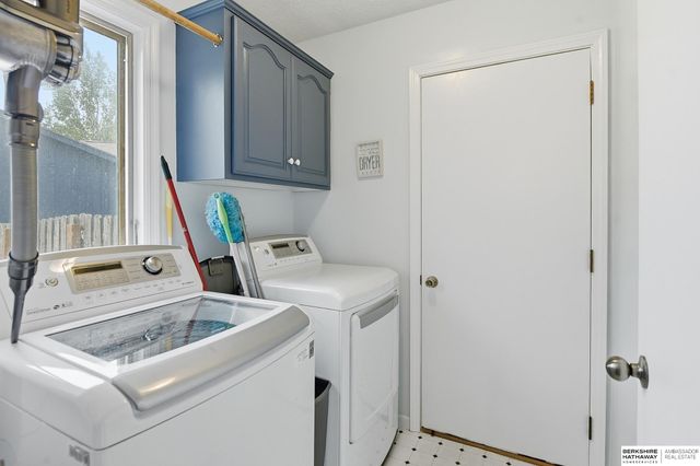 21750 Erin Circle, Gretna, NE 68028