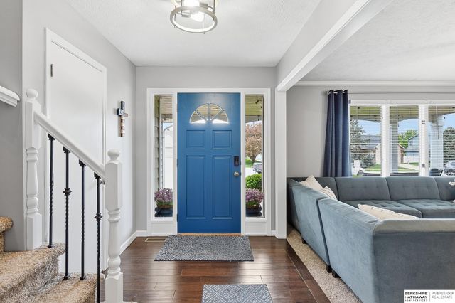 21750 Erin Circle, Gretna, NE 68028