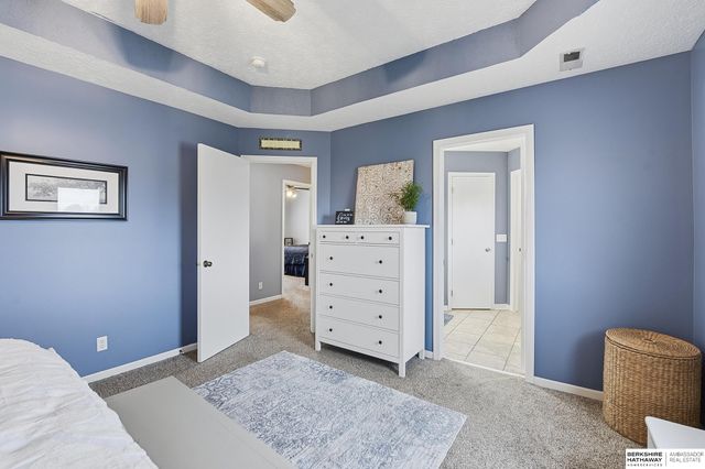 21750 Erin Circle, Gretna, NE 68028