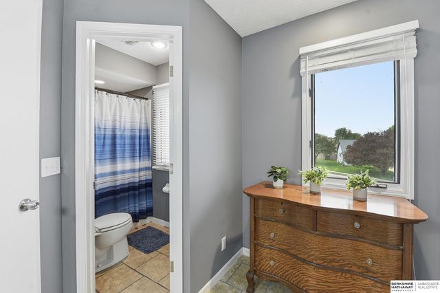 21750 Erin Circle, Gretna, NE 68028
