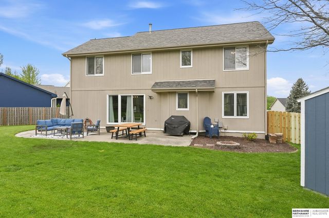 21750 Erin Circle, Gretna, NE 68028