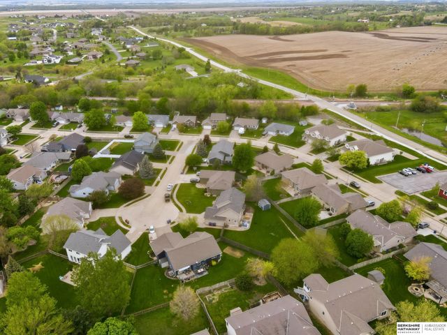 21750 Erin Circle, Gretna, NE 68028