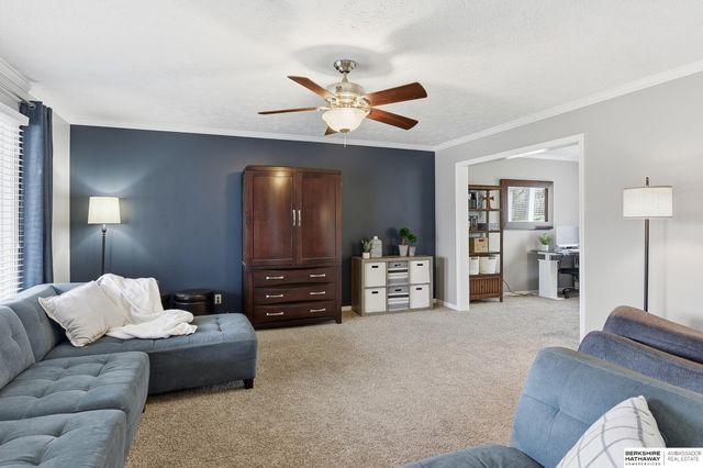 21750 Erin Circle, Gretna, NE 68028