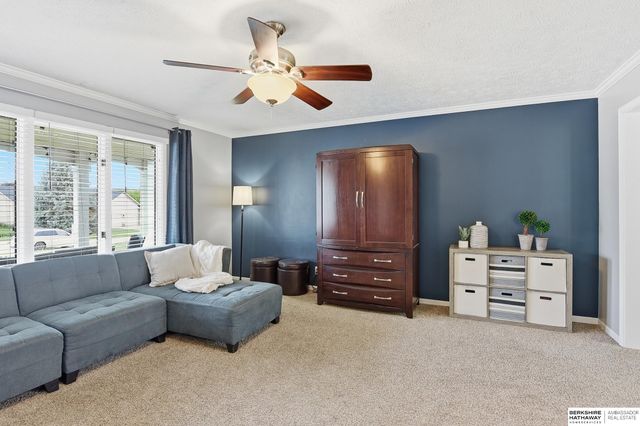 21750 Erin Circle, Gretna, NE 68028
