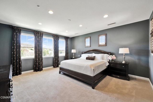 3916 Eagle Flight Drive, Simi Valley, CA 93065