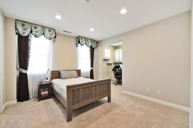 3916 Eagle Flight Drive, Simi Valley, CA 93065