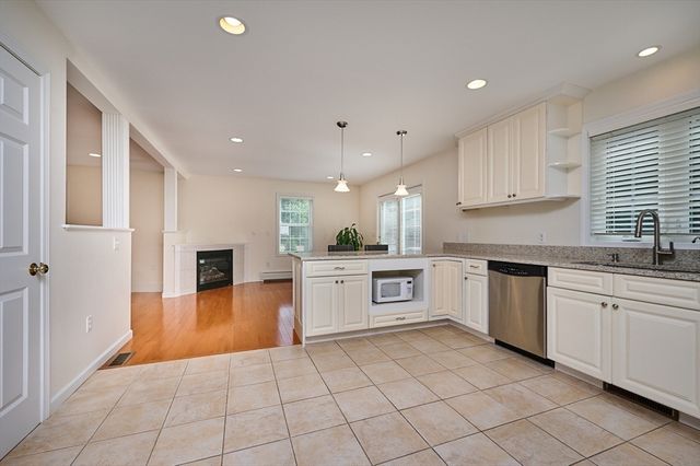 36 Stebbins Street, Belchertown, MA 01007