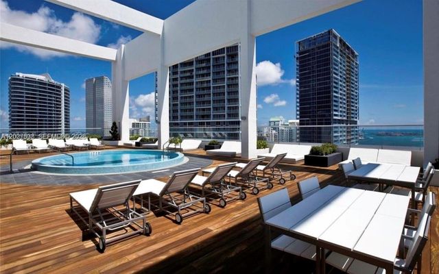 500 Brickell Avenue 3910, Miami, FL 33131