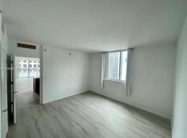 500 Brickell Avenue 3910, Miami, FL 33131