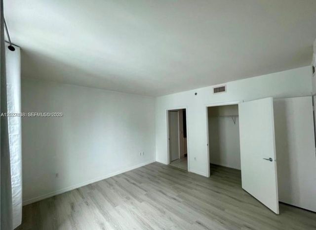 500 Brickell Avenue 3910, Miami, FL 33131