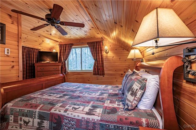 143 Pawnee Drive West, Webb, NY 13420