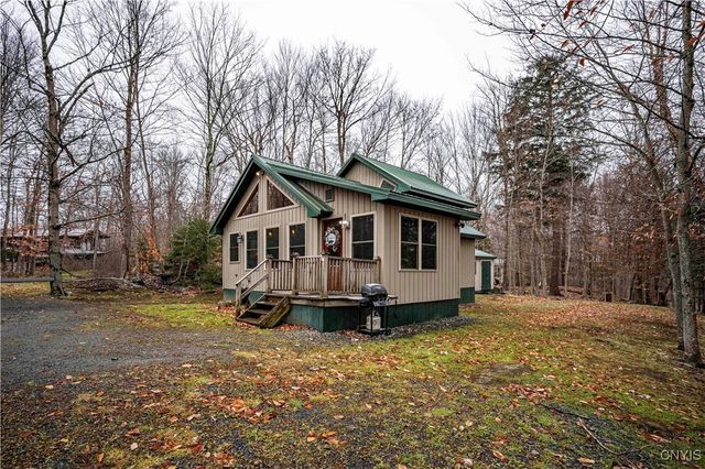 143 Pawnee Drive West, Webb, NY 13420