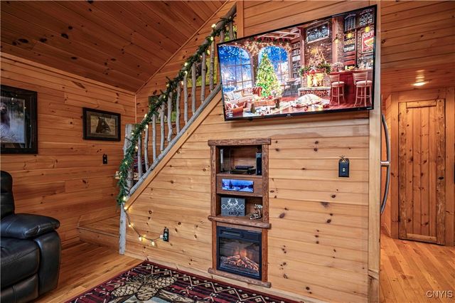 143 Pawnee Drive West, Webb, NY 13420