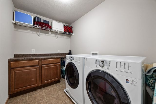 37 Ash Court, North Liberty, IA 52317