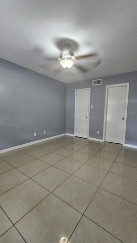 9700 Leawood Boulevard 1111, Houston, TX 77099