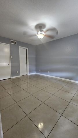 9700 Leawood Boulevard 1111, Houston, TX 77099
