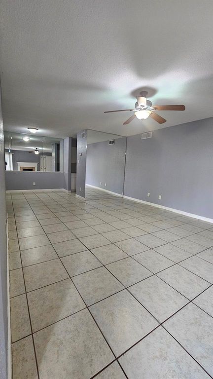 9700 Leawood Boulevard 1111, Houston, TX 77099