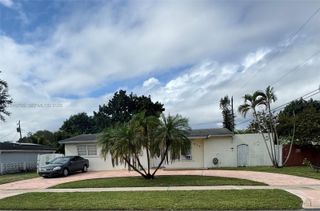 210 SW 65th Ave, Pembroke Pines, FL 33023