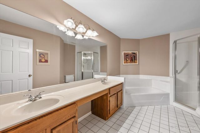 2106 Glasgow Court, Hanover Park, IL 60133