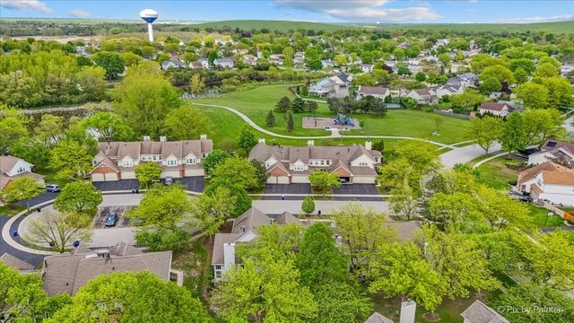 2106 Glasgow Court, Hanover Park, IL 60133