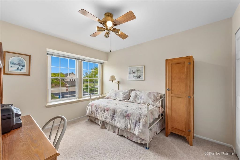 Image 22 of property listing at 2106 Glasgow Court, Hanover Park, IL 60133