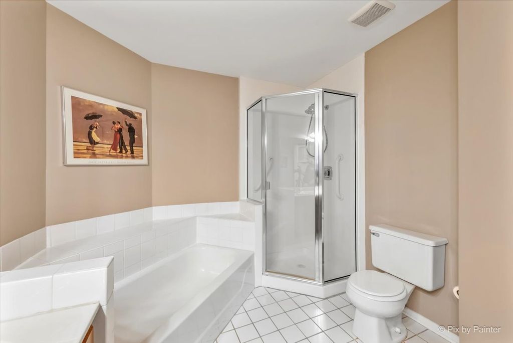 Image 29 of property listing at 2106 Glasgow Court, Hanover Park, IL 60133