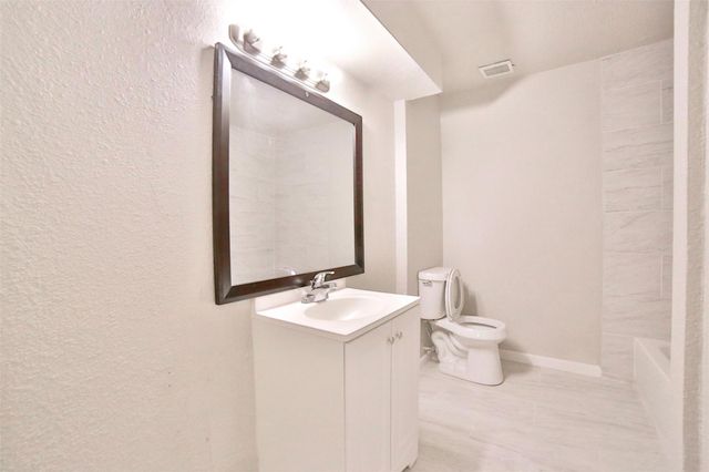9409 Kentshire Drive, Houston, TX 77078