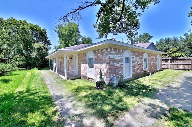9409 Kentshire Drive, Houston, TX 77078